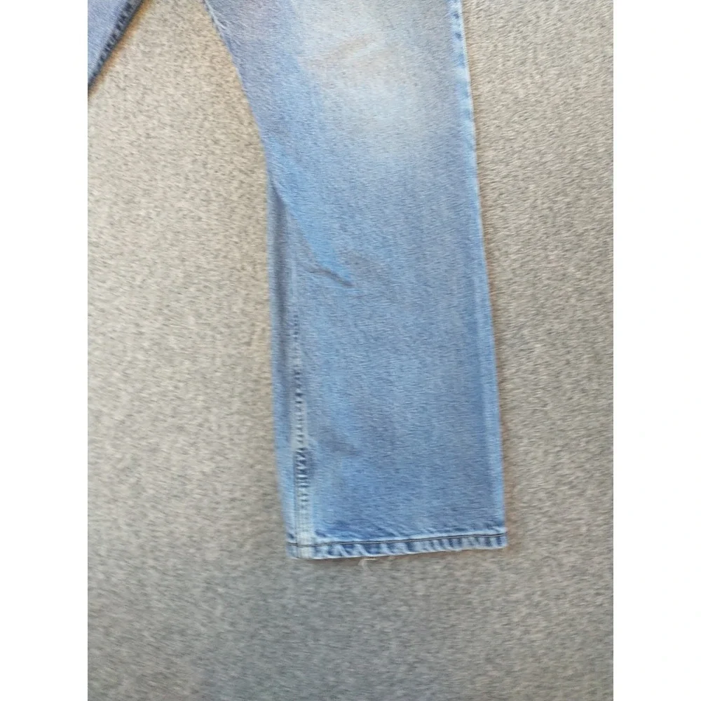 Signature Levi Strauss & Co Mens 36x27 Regular Fit Light Wash Blue Jeans Cotton